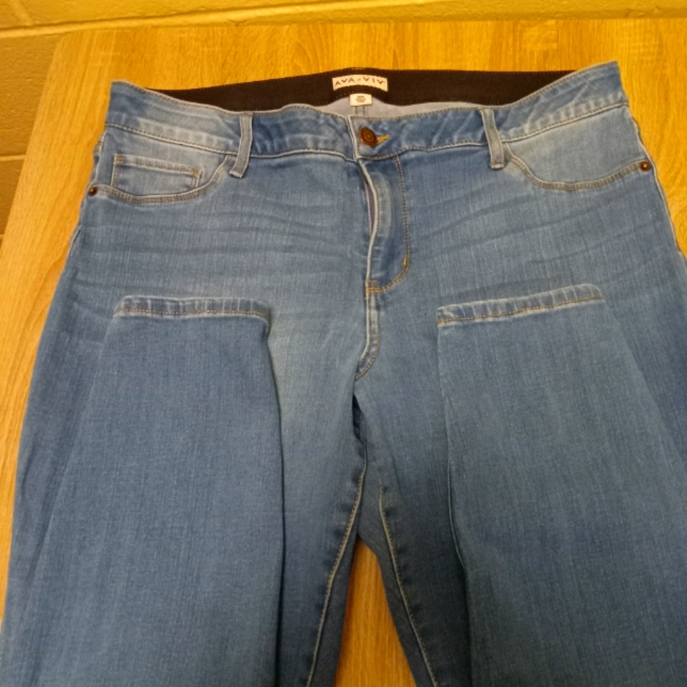 Jeans size 18